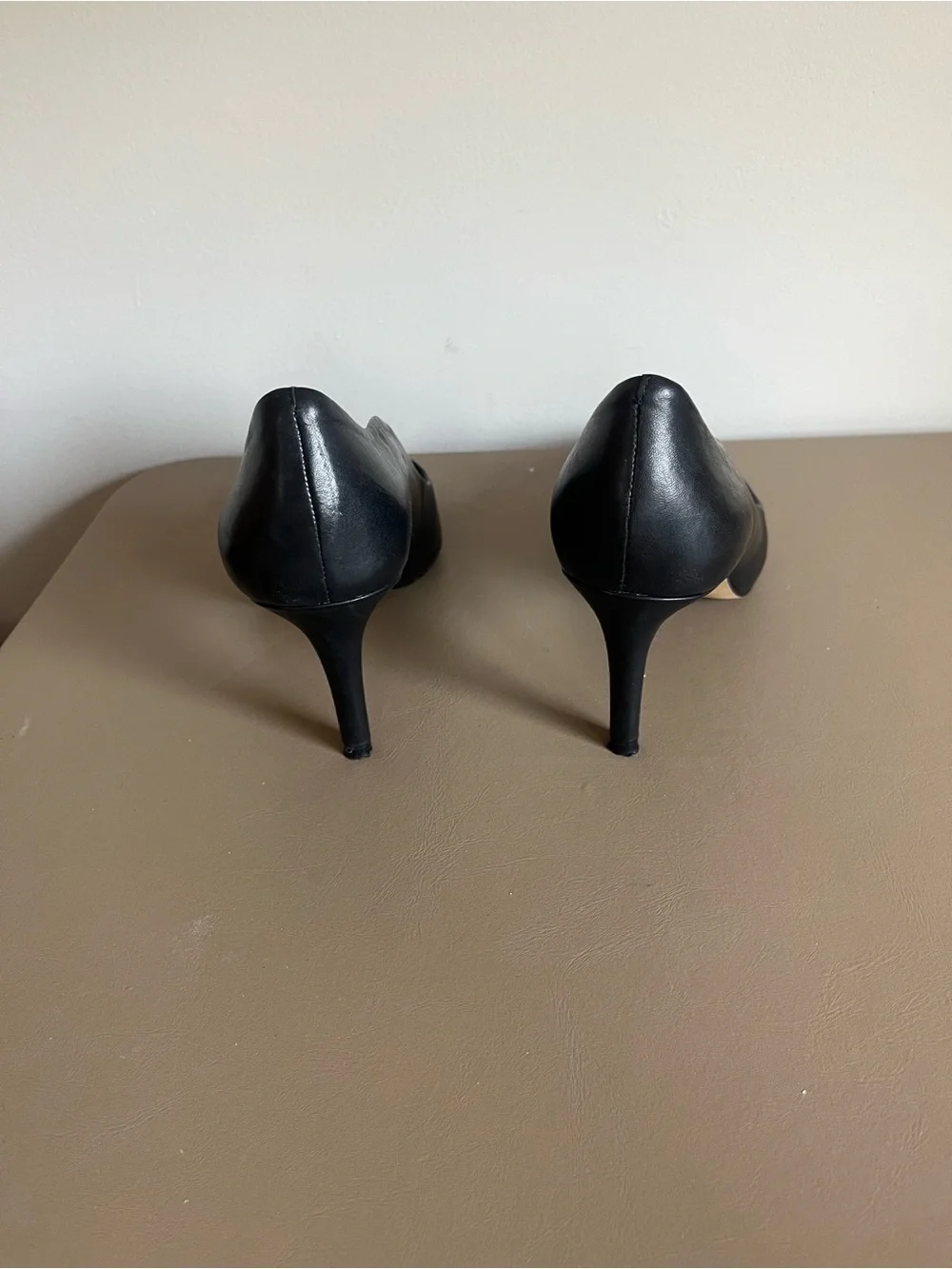 Vince Camuto sleek black